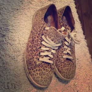 Born leopard print tennis shoes